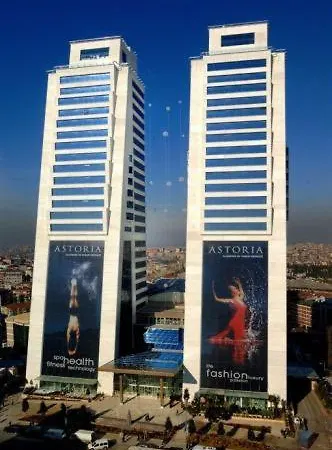 Kempinski Residences Astoria Hotel